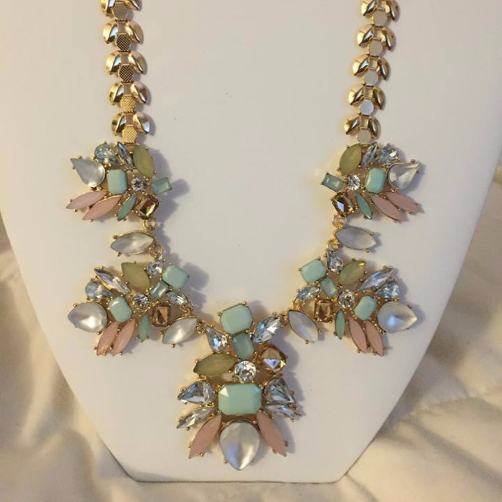 Beautiful Pastel Color Gold Tone Accent Necklace
